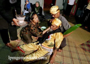 Tradisi Penyembuhan Ala Masyarakat